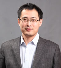 Ф��?q��)��?/